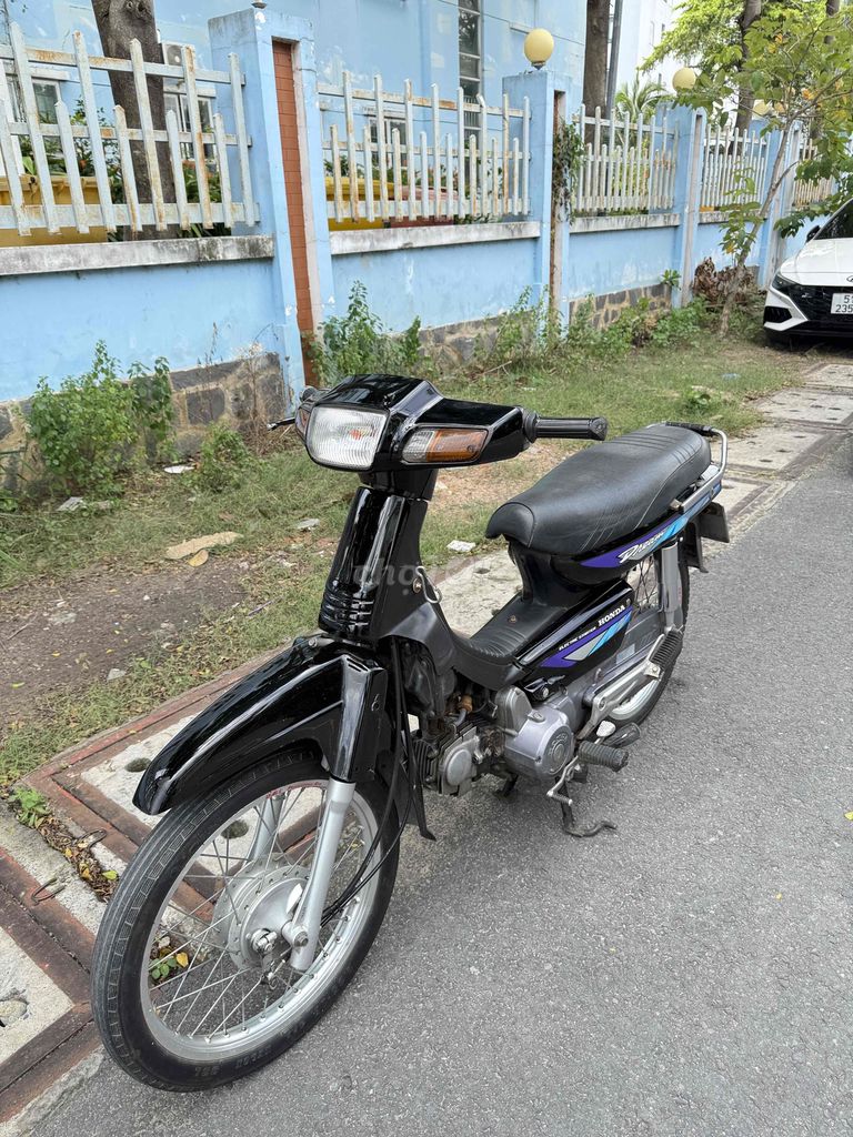 Honda Dream 2000 - ảnh 1