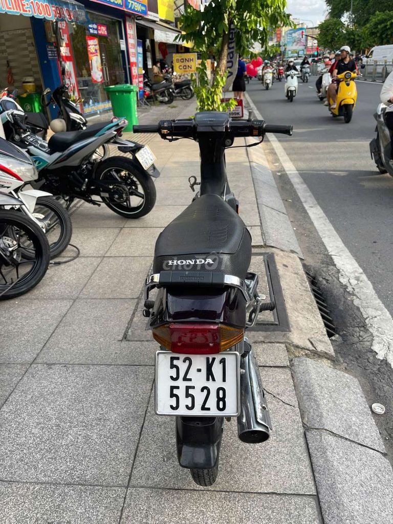 Honda Dream 1995 - ảnh 2
