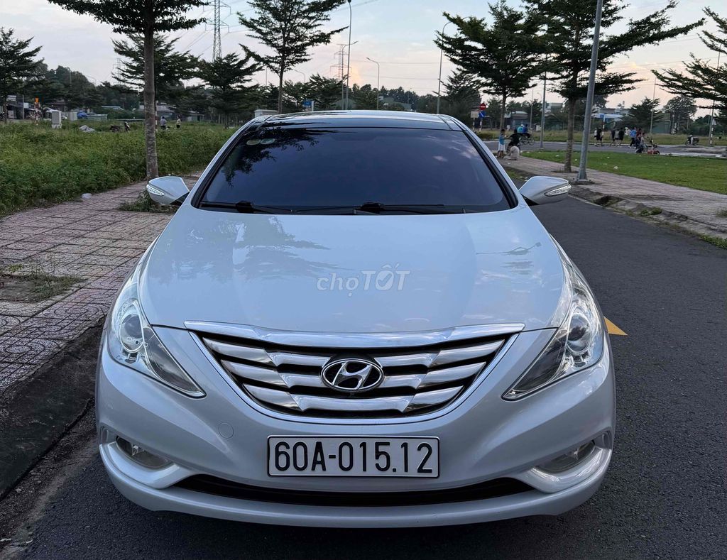 Hyundai Sonata 2010 - ảnh 1