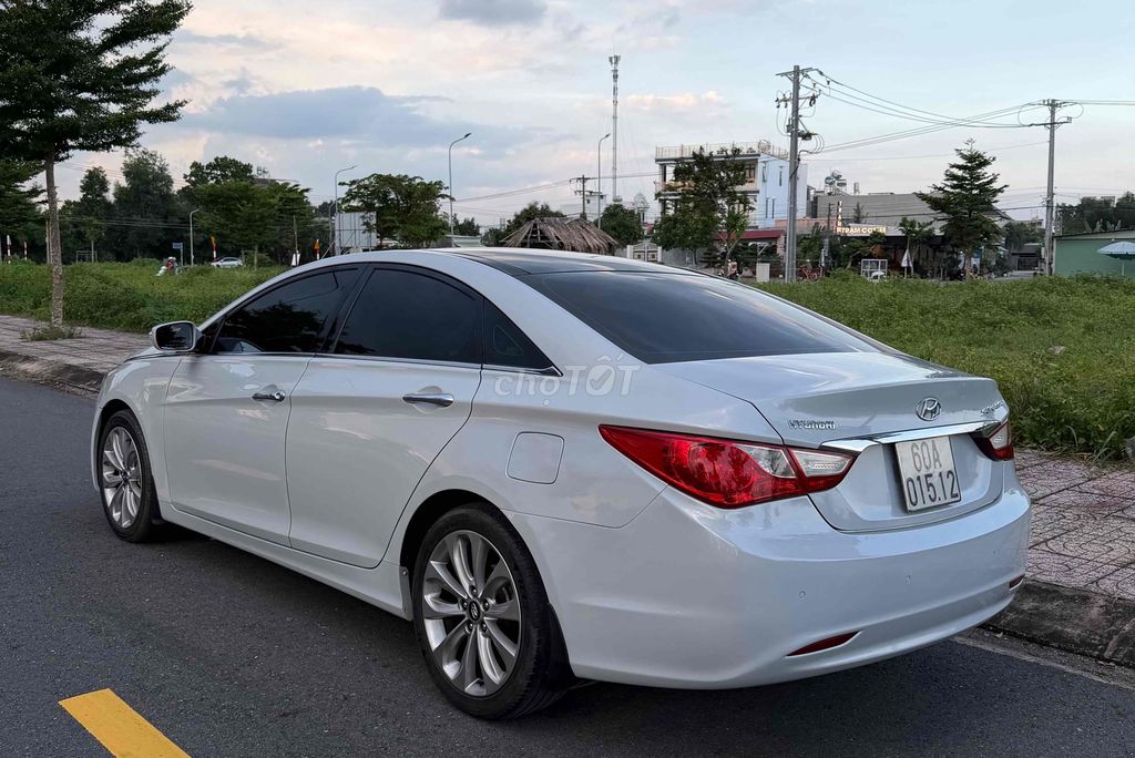 Hyundai Sonata 2010 - ảnh 4