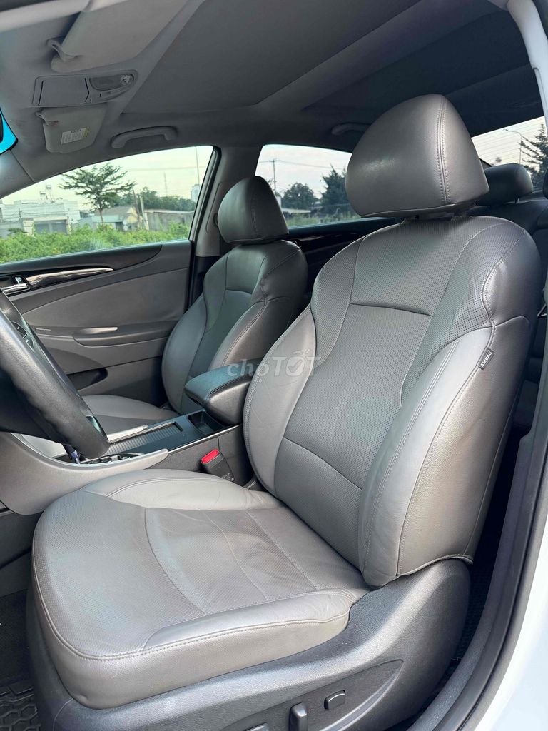 Hyundai Sonata 2010 - ảnh 5