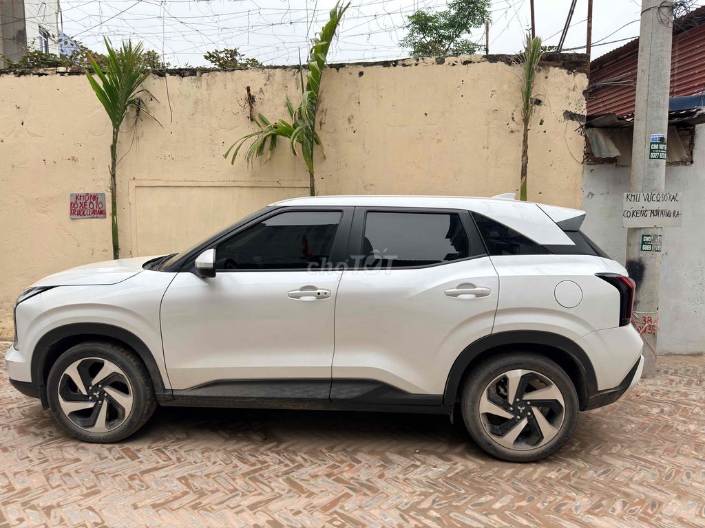 Mitsubishi 2024 - ảnh 1