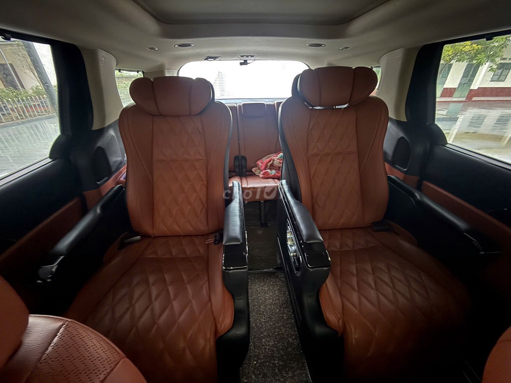 Kia Carnival - ảnh 3