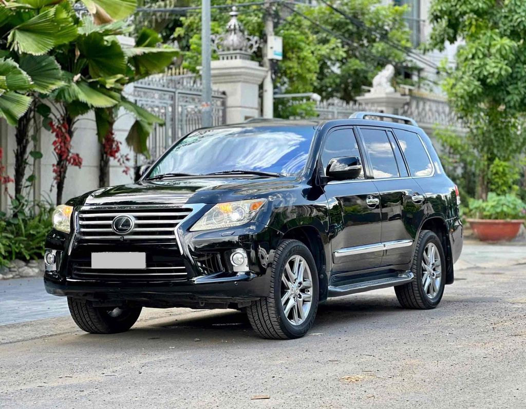 Lexus LX 2012 - ảnh 1