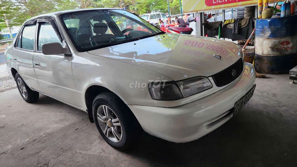 Toyota Corolla - ảnh 3