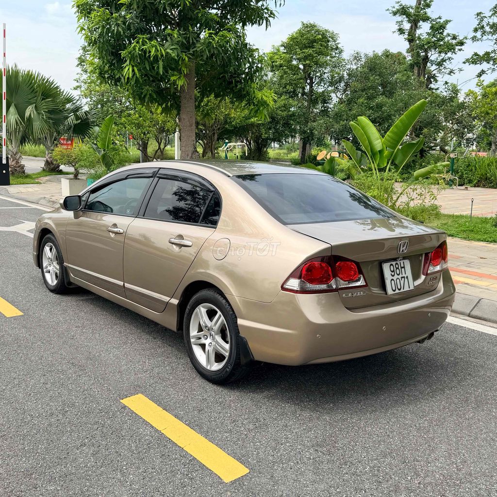 Honda Civic 2009 - ảnh 3