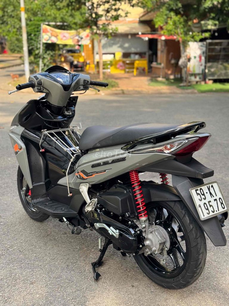 Honda Air Blade 2011 - ảnh 2