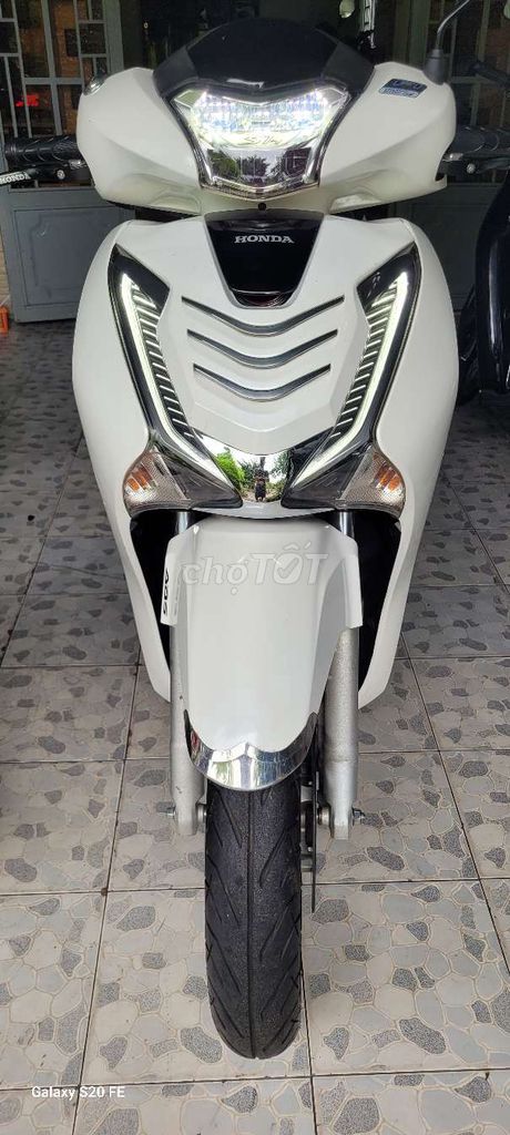 Honda SH 2018 - ảnh 1