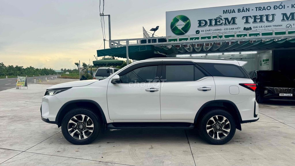 Toyota Fortuner 2022 - ảnh 4