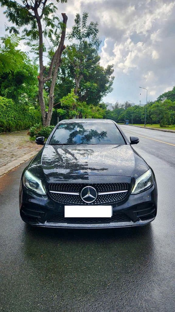 Mercedes-Benz 2019 - ảnh 1