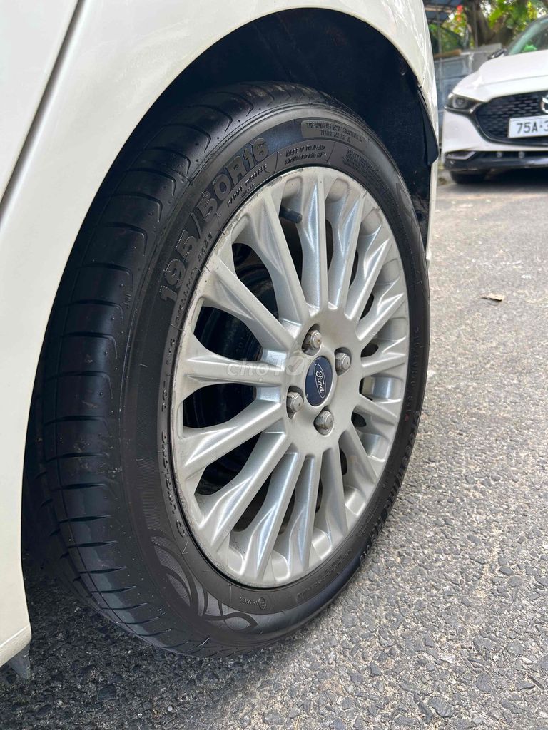 Ford Fiesta 2017 - ảnh 3