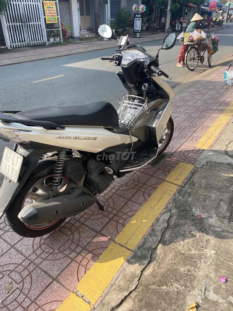 Honda Air Blade 2015 - ảnh 2