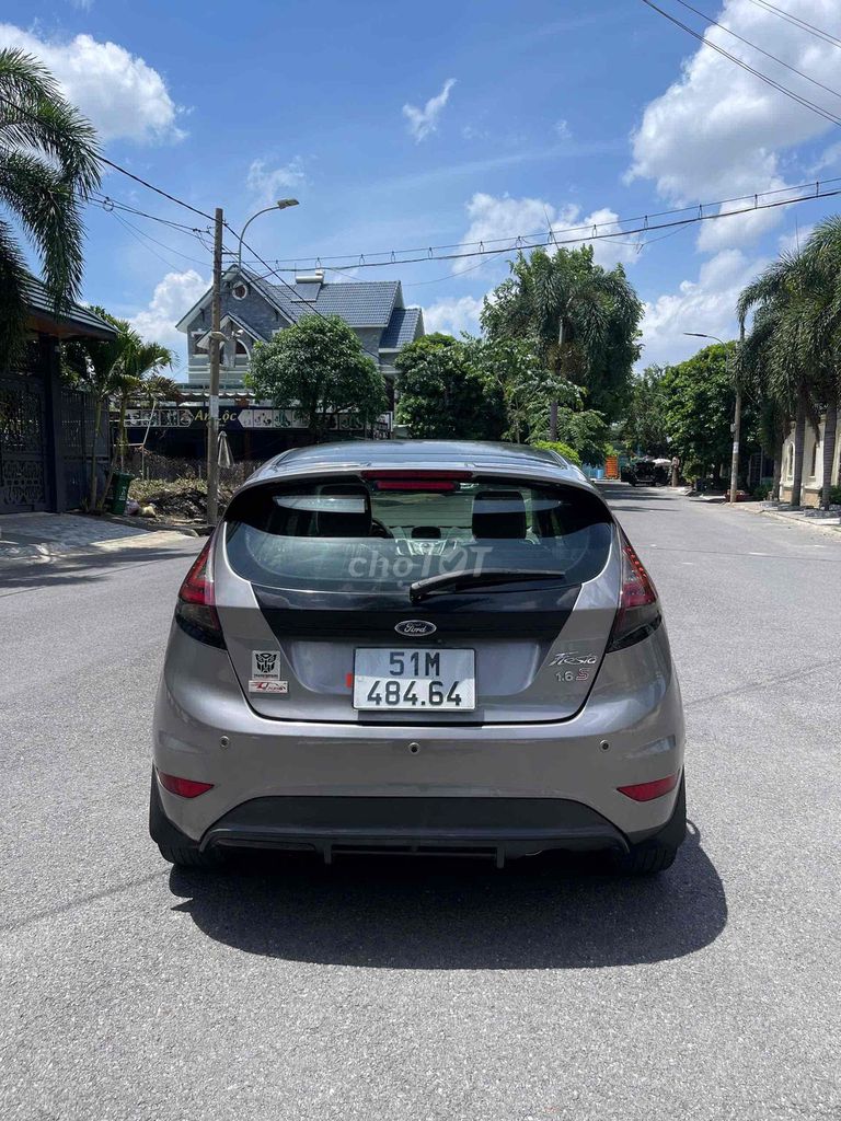 Ford Fiesta 2011 - ảnh 3