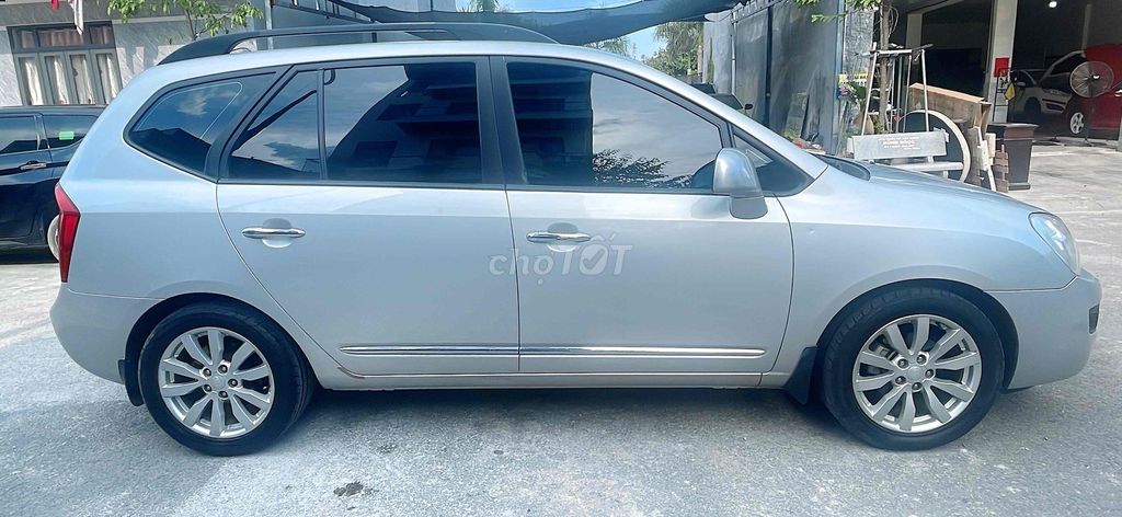 Kia Carens - ảnh 4