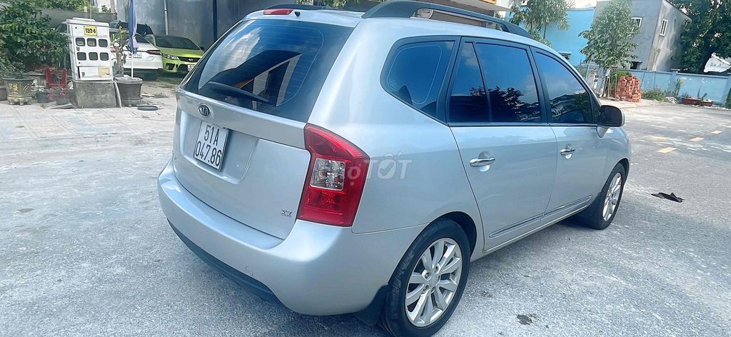 Kia Carens - ảnh 5