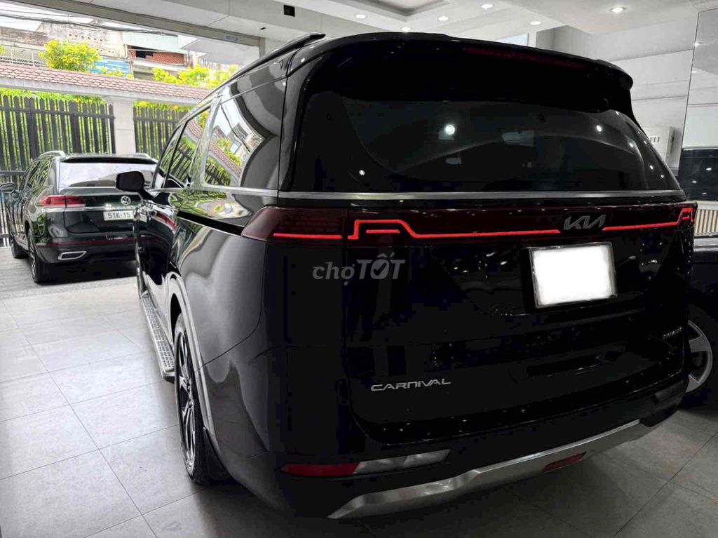 Kia Carnival Signature 2.2D - ảnh 4