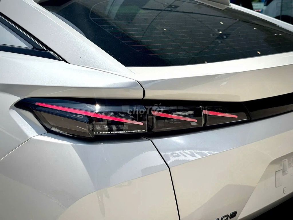 Peugeot 408 - ảnh 1