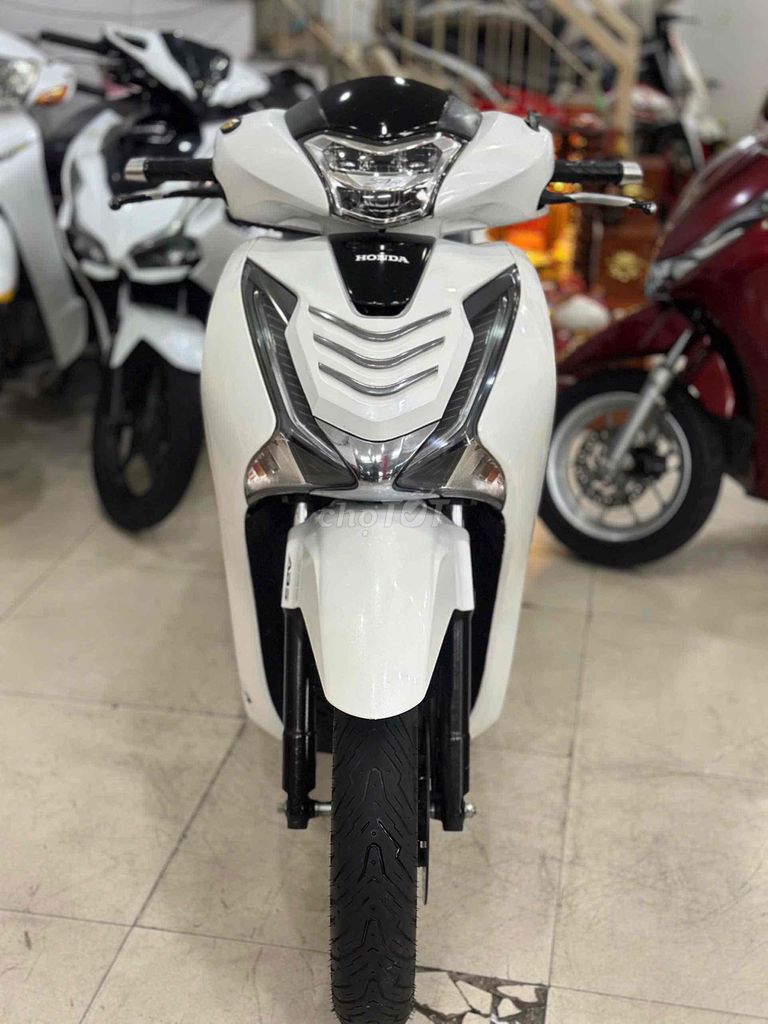 Honda SH 2018 - ảnh 1