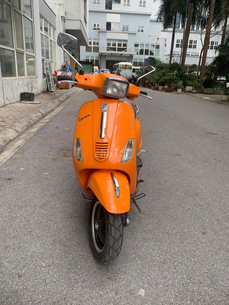 Piaggio Vespa 2010 - ảnh 1