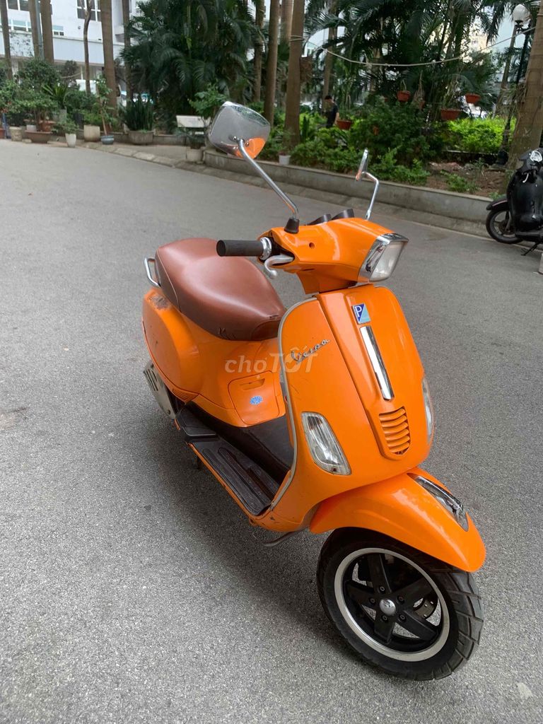 Piaggio Vespa 2010 - ảnh 3