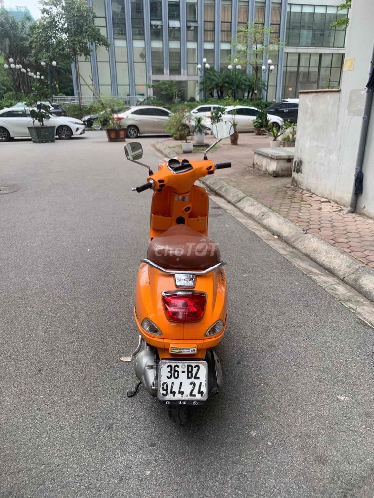 Piaggio Vespa 2010 - ảnh 4