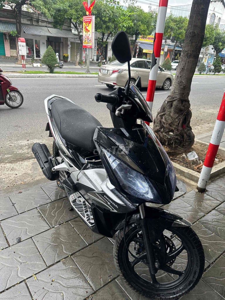 Honda Air Blade 2011 - ảnh 2