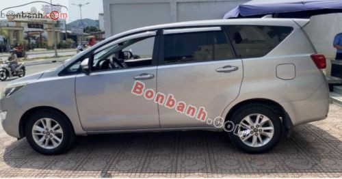 Toyota Innova 2.0E 2017 - ảnh 2
