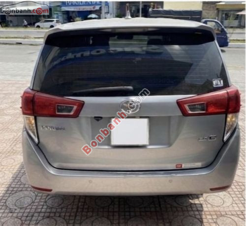 Toyota Innova 2.0E 2017 - ảnh 3