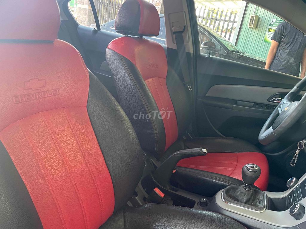 Chevrolet Cruze - ảnh 2