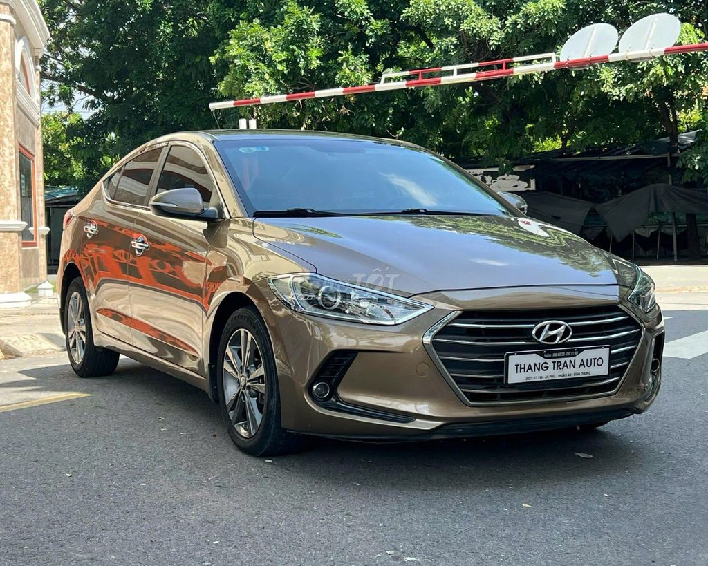 Hyundai Elantra 2016 - ảnh 2