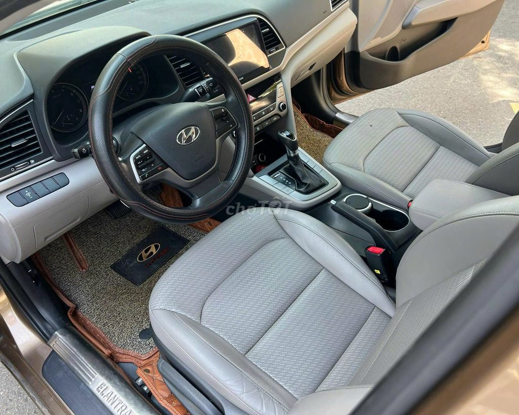 Hyundai Elantra 2016 - ảnh 3
