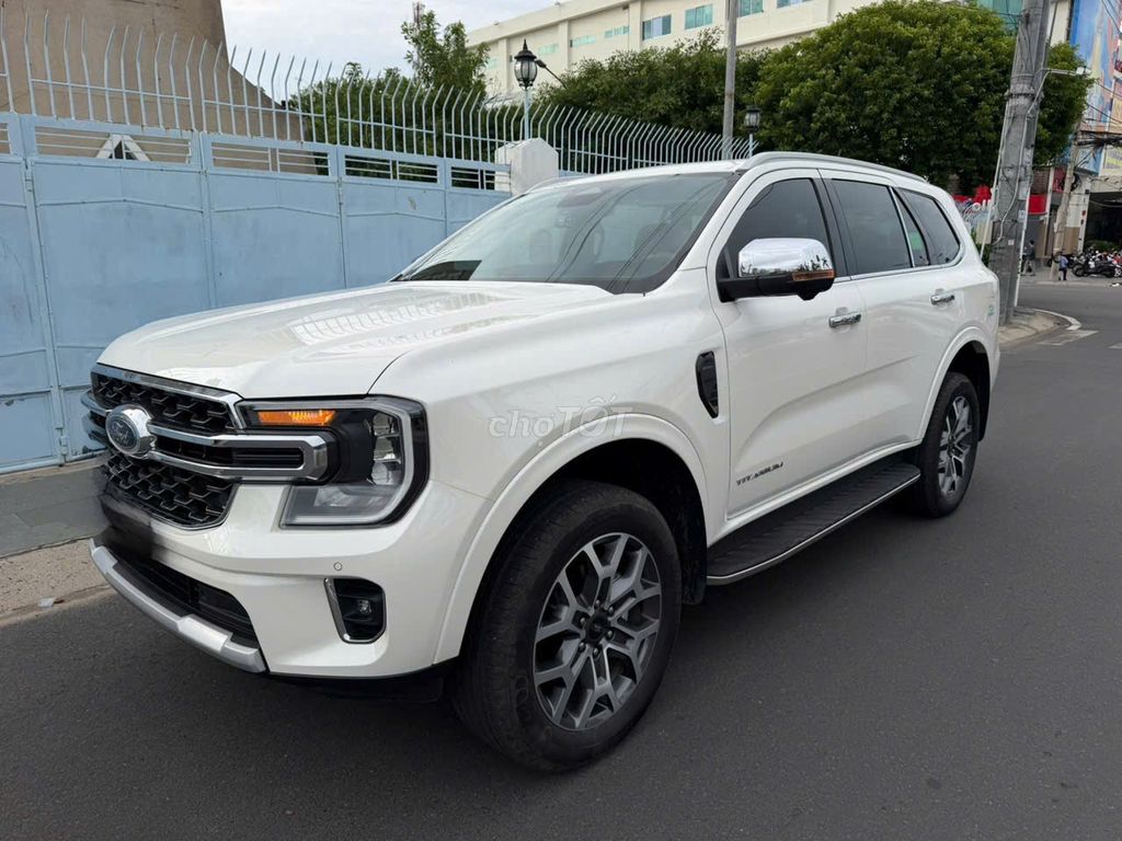 Ford Everest 2025 - ảnh 3