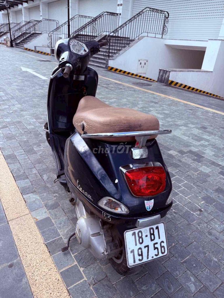 Piaggio Vespa 2012 - ảnh 2