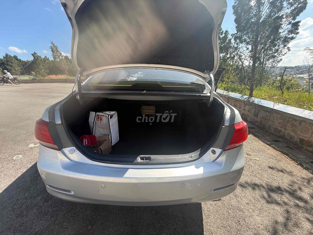 Toyota Camry 2010 - ảnh 4