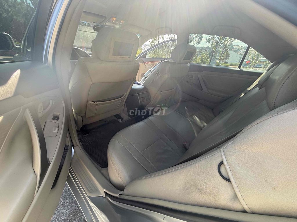 Toyota Camry 2010 - ảnh 5