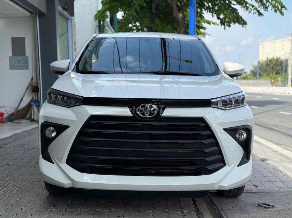 Toyota Avanza Premio 2024 - ảnh 1