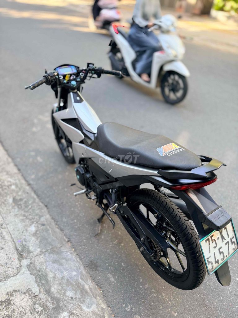 Suzuki Raider 2021 - ảnh 4
