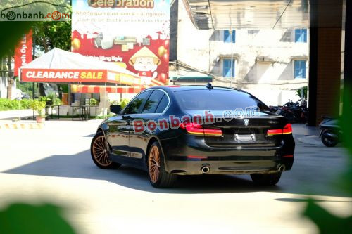 BMW 5 Series 520i 2018 - ảnh 5