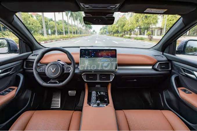 VinFast VF8 Eco - ảnh 4