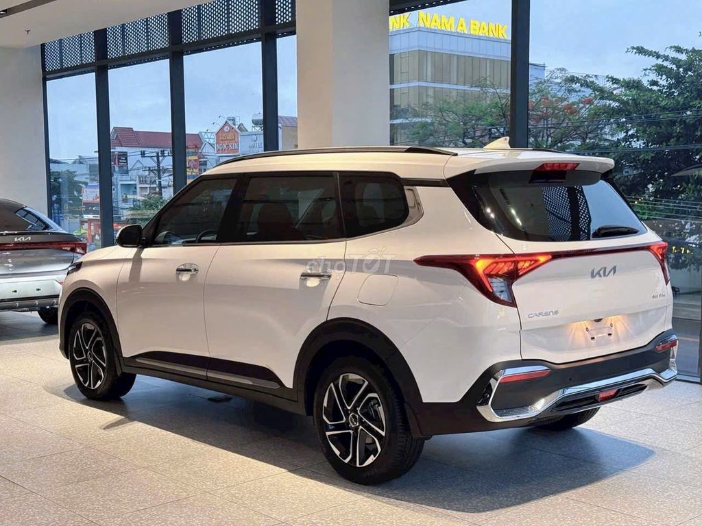 Kia Carens - ảnh 5