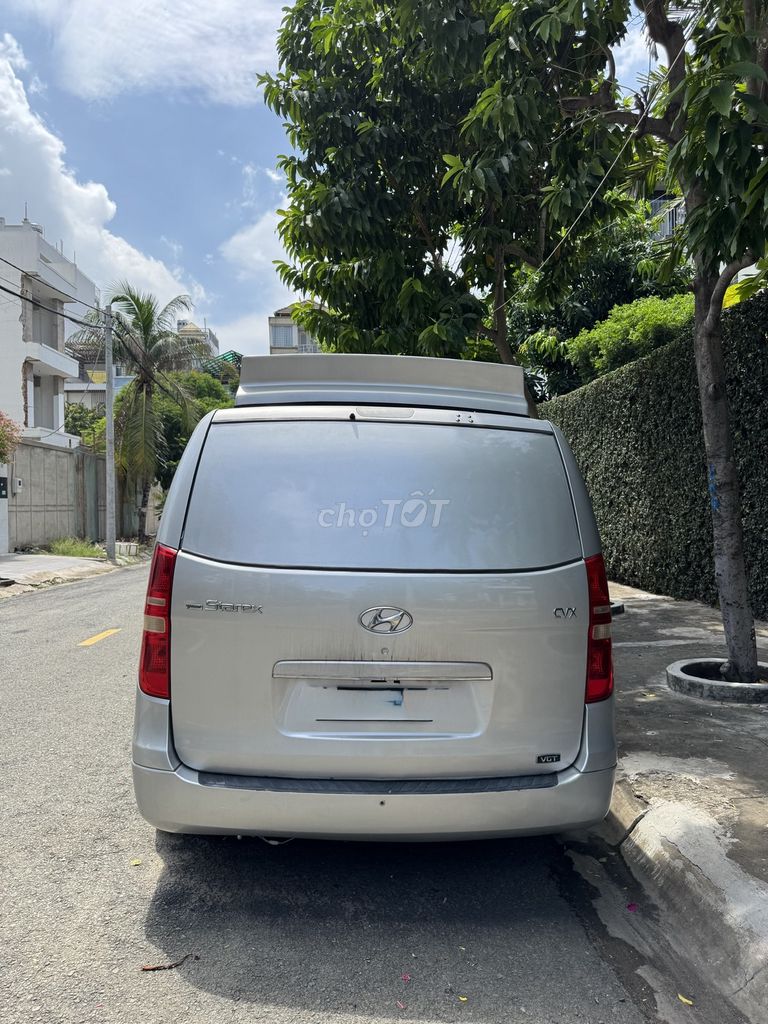 Hyundai Starex 2010 - ảnh 4