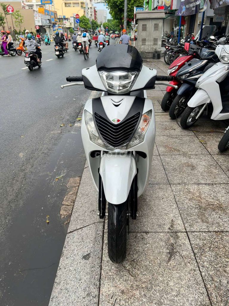 Honda SH 2018 - ảnh 1