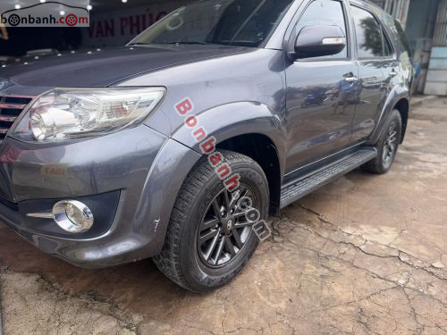 Toyota Fortuner 2.7V 4x2 AT 2015 - ảnh 2