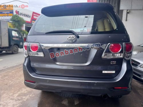 Toyota Fortuner 2.7V 4x2 AT 2015 - ảnh 4