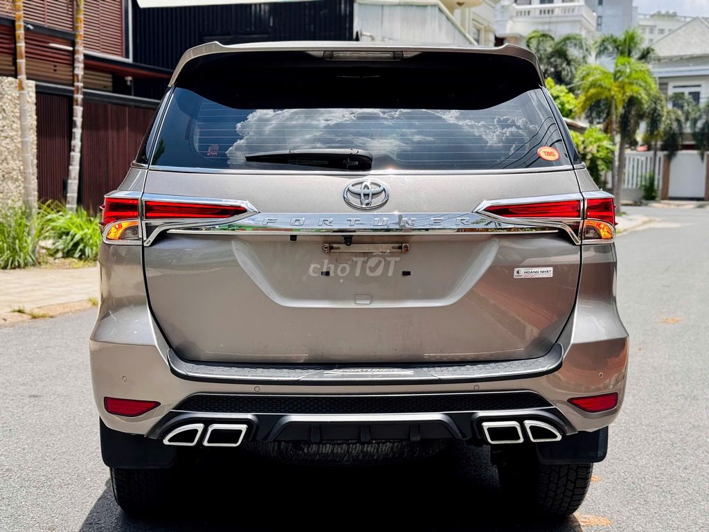 Toyota Fortuner 2021 - ảnh 3