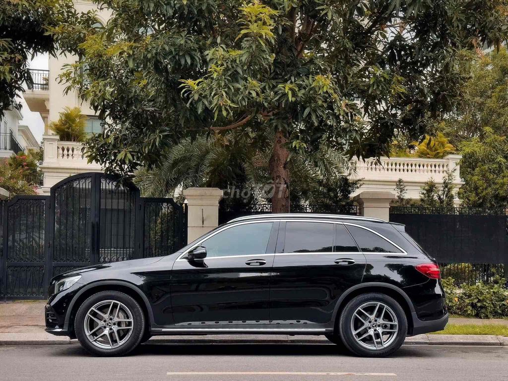 Mercedes-Benz GLC 2018 - ảnh 3
