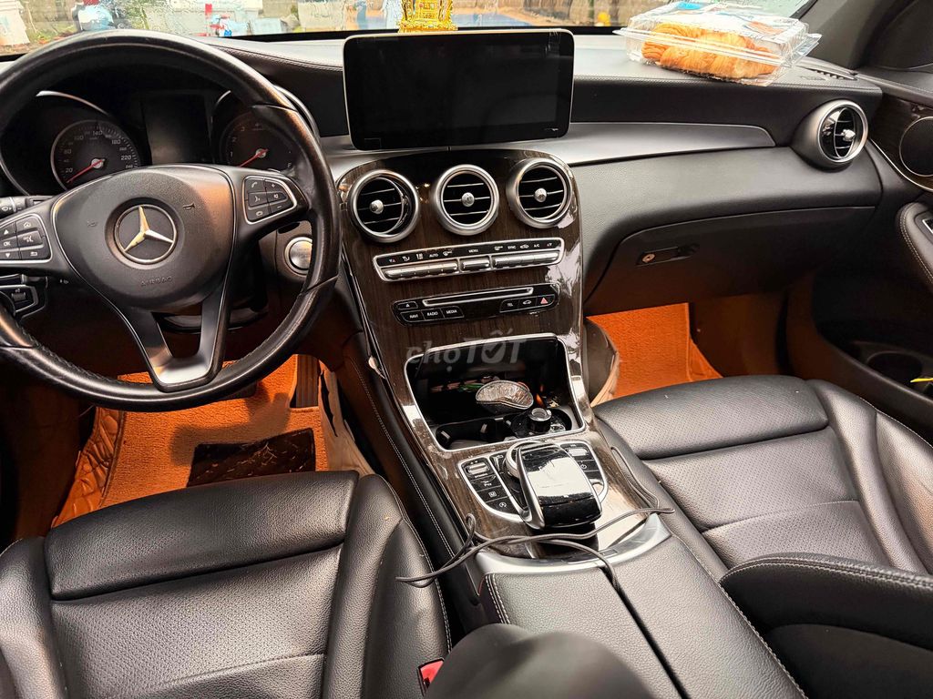 Mercedes-Benz GLC 2018 - ảnh 4