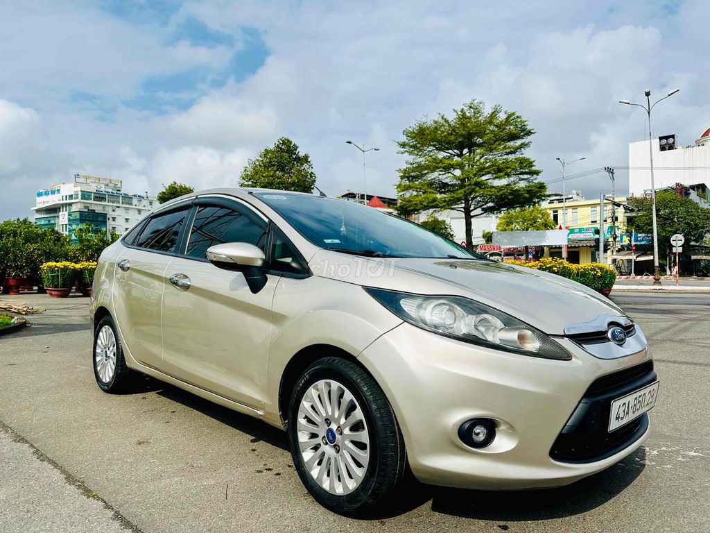 Ford Fiesta 2012 - ảnh 3