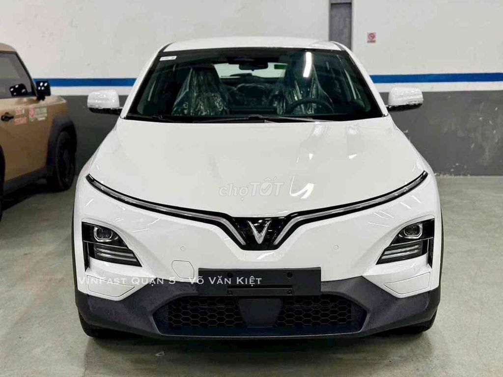 VinFast VF6 - ảnh 1