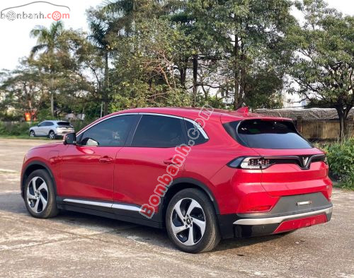 VinFast VF8 Eco AWD 2023 - ảnh 3